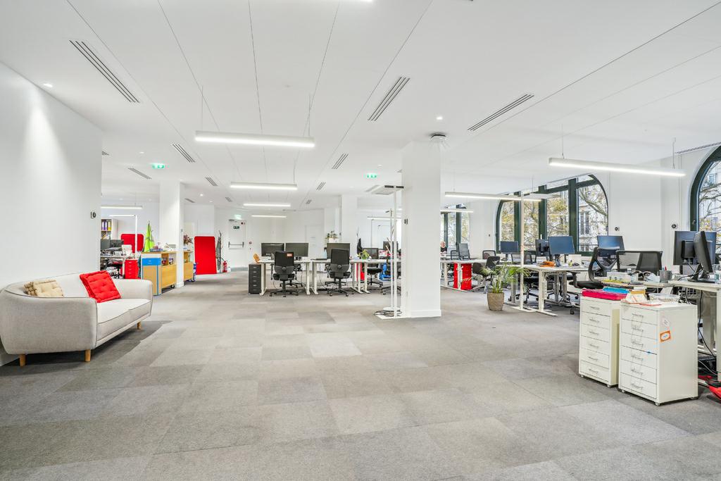 Bureau Paris 609m² Location bureau Paris OLBUR2107494 3